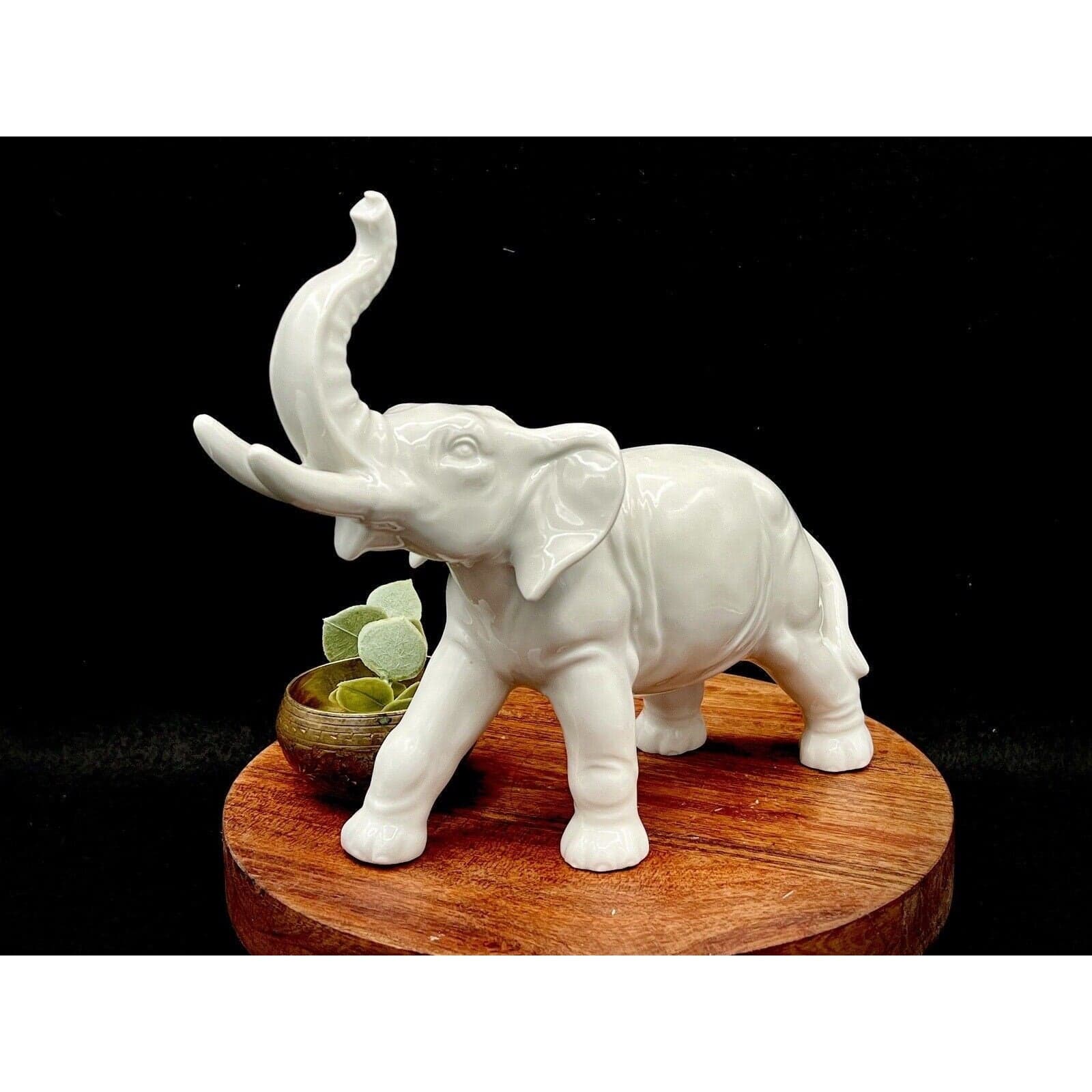 Vintage Grafenthal GDR Porcelain Elephant - Large Glossy White Figurine - Image 1