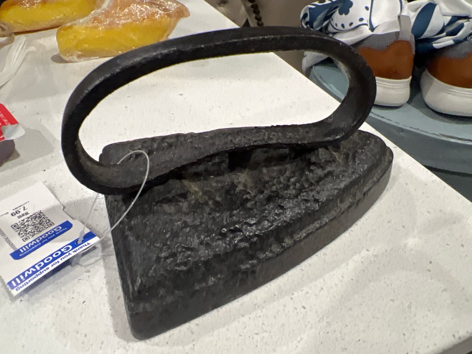 Antique Cast Iron Sad Iron with Loop Handle - Thumbnail 3