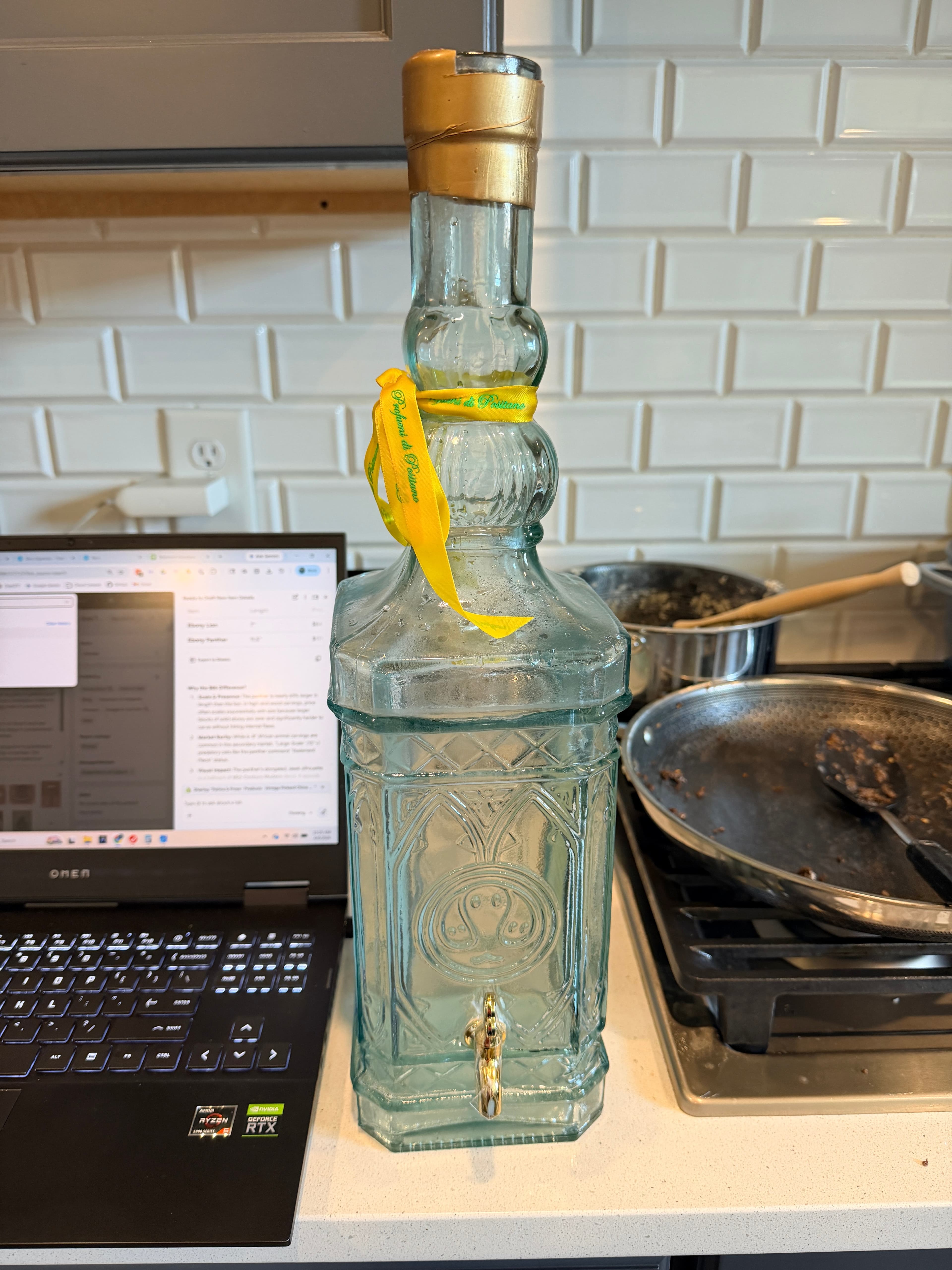 Italian Limoncello di Sorrento Glass Beverage Dispenser with Stopper