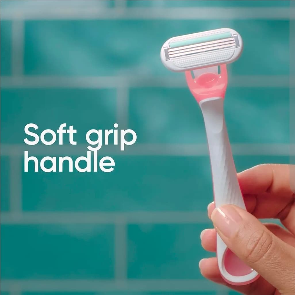 Gillette Venus Smooth Sensitive 3-Blade Disposable Razors Pack - Thumbnail 7
