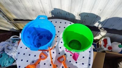 Blue & Green Sand Bucket Set with Orange & Pink Shovels Sandbox Toy - Thumbnail 3