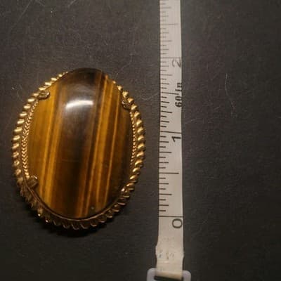 Large Vintage 1970s Tiger's Eye Gemstone Brooch - 2 Inch Gold Tone - Image 1