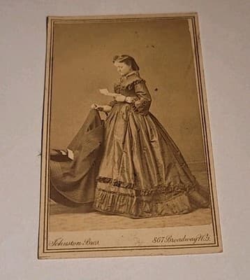 Antique 1/6 Plate Tintype & 1860s CDV Victorian Portrait Photograph - Thumbnail 12