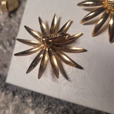 Vintage Gold Tone Emmons Daisy Flower Sunflower Clip Earrings - Thumbnail 7