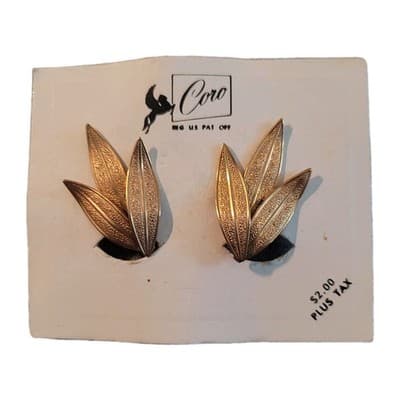 Vintage Coro Gold Tone Leaf Clip On Earrings Mid Century Costume Jewelry