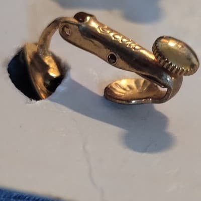 Vintage Coro Gold Tone Leaf Clip On Earrings Mid Century Costume Jewelry - Thumbnail 4