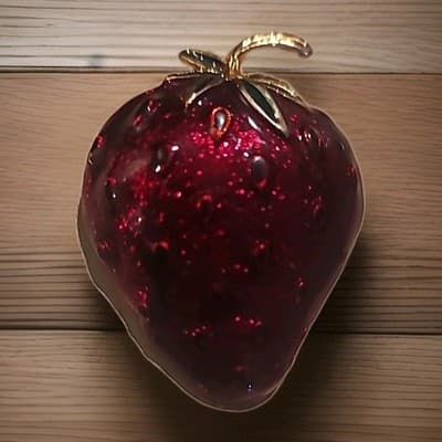 Vintage Red Enamel Strawberry Brooch Pin Gold Tone Fruit Jewelry Summer Garden - Image 1