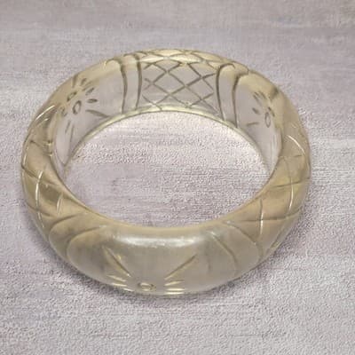 Vintage Chunky Bangle Bracelet Lucite Off-White Incised Carved - Thumbnail 2