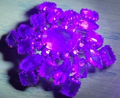 Vintage Aurora Borealis Blue Rhinestone Domed Flower Brooch Pin - Thumbnail 4