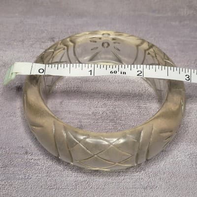 Vintage Chunky Bangle Bracelet Lucite Off-White Incised Carved - Thumbnail 5