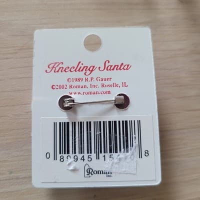 Jesus Is The Heart Of The Season 1989 2002 Pin Kneeling Santa Gauer Roman - Thumbnail 2