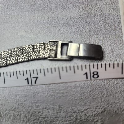 Vintage Reversible Silvertone Textured Flat Necklace Hammered Design Brutalist - Thumbnail 4
