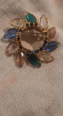 Vintage Rhinestone Wreath Brooch Blue Green Navette Stones Gold Tone Julianna... - Thumbnail 5