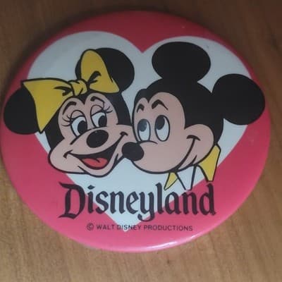 Vintage Disneyland Mickey Minnie Mouse Button Pin Heart Valentine 3.5" - Thumbnail 2