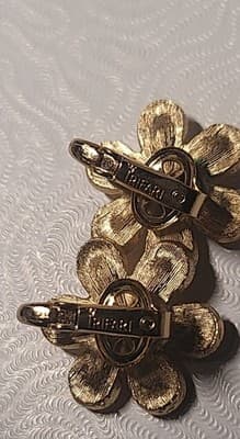 Crown Trifari Birthday Series Alfred Phillippe Ribbon Necklace Earrings Goldtone - Thumbnail 2
