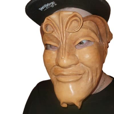 Handcrafted Leather Grotesque Mask Signed Chuites 2000 Artisan Folk Art - Thumbnail 10