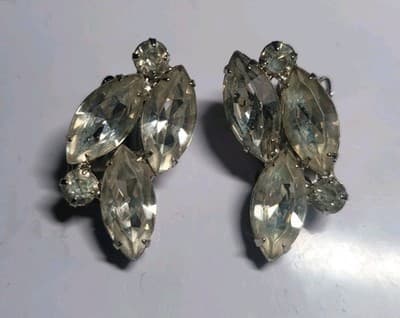 GARNE Vintage Silver Tone Marquis Baguette Clear Rhinestone Clip On Earrings - Image 1