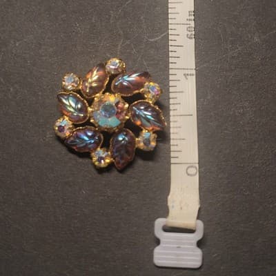 Vintage AB Rhinestone Leaf Brooch Gold Tone 1950s Glass Floral Pin - Thumbnail 2