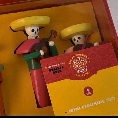 New Target Dia La Muertos Wood Figures Mariachi Band Cecilia Ruiz Ltd Edition - Thumbnail 3
