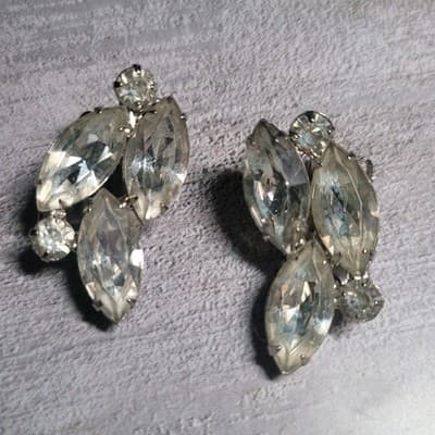 GARNE Vintage Silver Tone Marquis Baguette Clear Rhinestone Clip On Earrings - Thumbnail 4