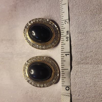 Vintage Mia Fiore Made in Italy Gold Tone Black Cabochon Rhinestone Clipon - Thumbnail 3
