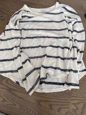 Women's Time And True M (8/10) White Sweater SweatShirt Long Sleeves - Image 1
