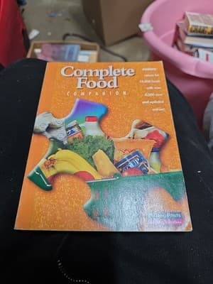 WEIGHT WATCHERS Winning Points Complete Food Companion Book 2002 - Image 1