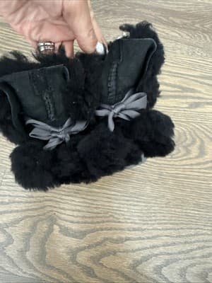 Toddler UGG Bow Boots Black - Size 6 - Genuine Sheepskin Fur - Thumbnail 3