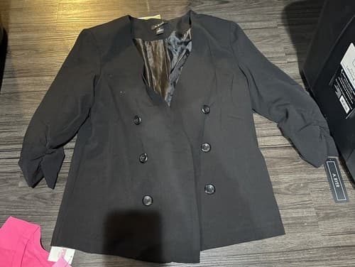 A. Nuer Women's Black Blazer Size M - Image 1