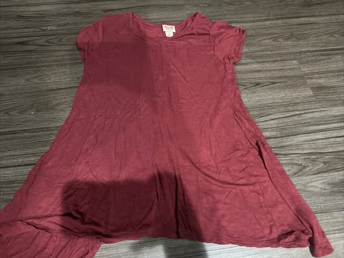 Mossimo Women’s Burgundy Short Sleeve Top Blouse Shirt M Medium - Image 1