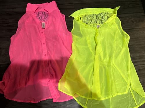 No Boundries Women’s blouse shirt Lace Back Size Medium (7-9) Neon 2 Pack - Image 1
