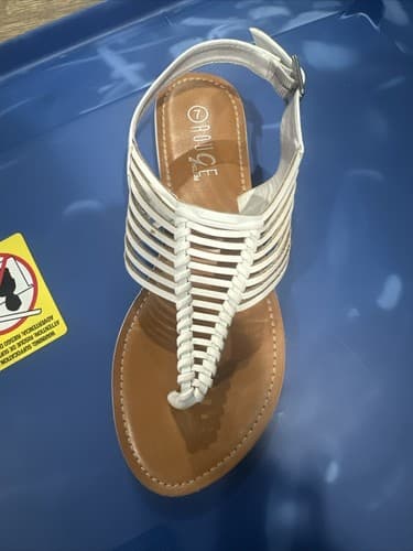 Rouge Norris 12 Sandals Shoes Thong Flops Flip Flat Size 7 White - Image 1