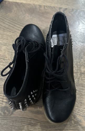 Black Boots. Women's Size 6.5 - Thumbnail 2