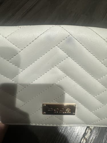 Bebe Ivory Small Crossbody Purse Gold Pockets Zip Pocket Quilted Cute! - Thumbnail 2