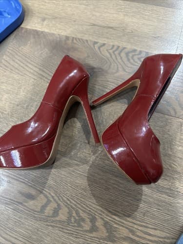Madden Girl Women's Closed Toe Classic Pumps Red Size 6.5 M - Thumbnail 2