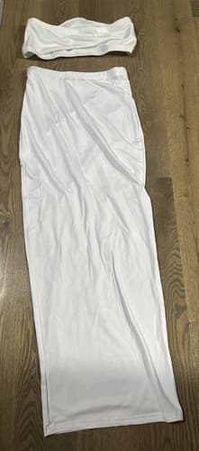 Womens Straight Pencil Skirts White Size 5 With White Strapless Bra/top - Image 1