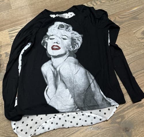 Marilyn Monroe Womens Medium shirt Long Sleeve Black - Image 1