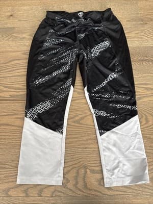 Athletic Works Black Leggings Capri Small (4-6) - Image 1