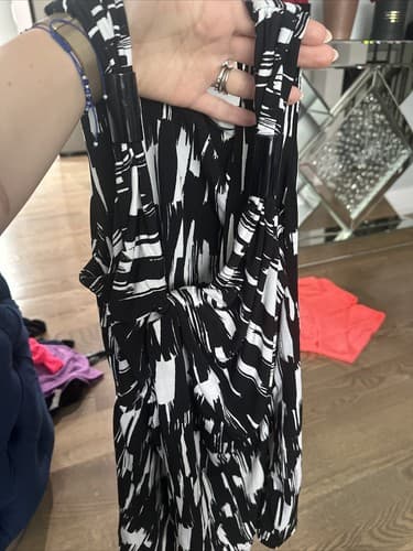Kenneth Cole Black And White Sleeveless Blouse Size 1x - Thumbnail 2