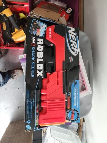 NERF ROBLOX MM2 SHARK SEEKER DART BLASTER w/ EXCLUSIVE VIRTUAL CODE - brand new - Image 1