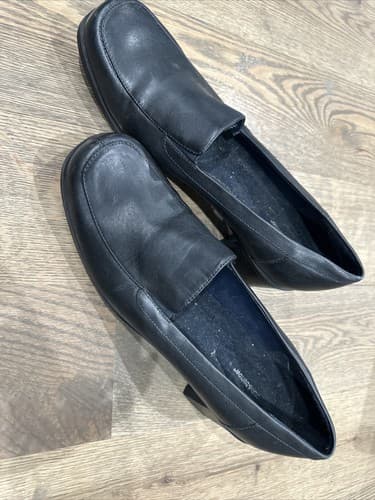 Croft & Barrow Women's Black Leather Dress Shoe- 11M - Image 1