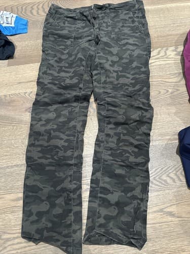 Women's Merona Green Pants Size 8 Modern Fit Stretch Extensible - Image 1