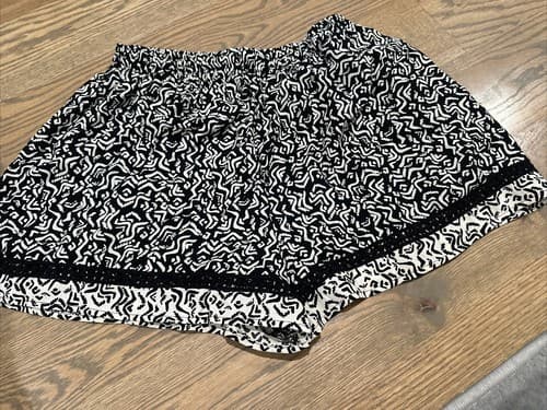 Women’s Xhilaration Shorts Large Black - Image 1