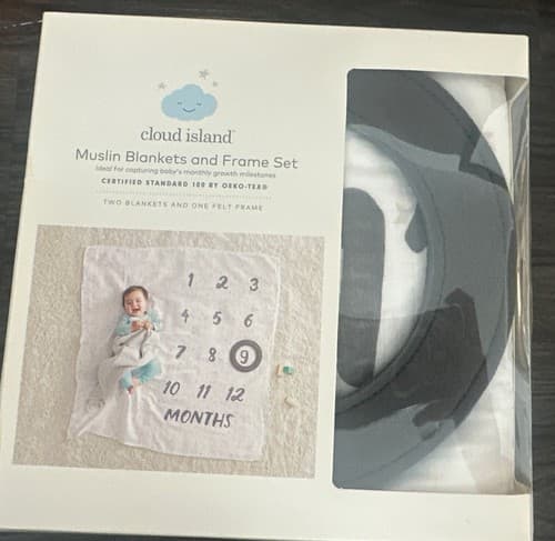 New Muslin Blankets Felt Frame - Cloud Island™ Monthly Baby Photo Blanket - Image 1