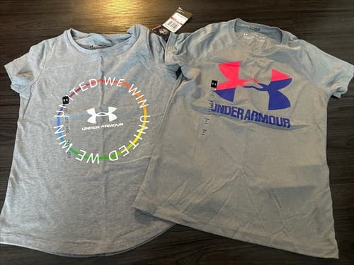 UNDER ARMOUR GIRLS ATHLETIC LOOSE SHIRT SHORT SLEEVE SIZE YOUTH SMALL New - Image 1