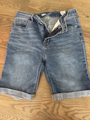 Old Navy Womens Blue Bermuda Short Jean Shorts Size 6 High Rise - Image 1