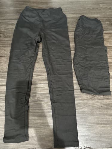 Natural Feelings High Waisted Yoga Pants Black S-M 2 Pack - Image 1