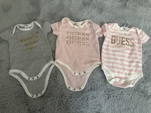 Guess Baby Girl Lot Of 3 Clothes One Piece Bodysuit Size 0/3 Months - Image 1