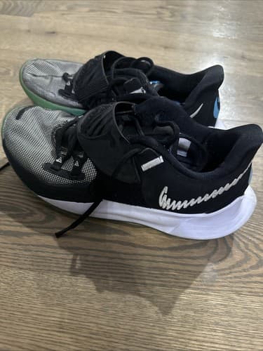Nike Kyrie Low 3 Mens 9.5 CJ1286-001 Black Basketball Shoes Sneakers - Thumbnail 2