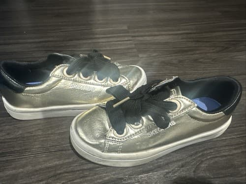 Sketchers Gold Sneakers Shoes Youth Size 12 - Thumbnail 2